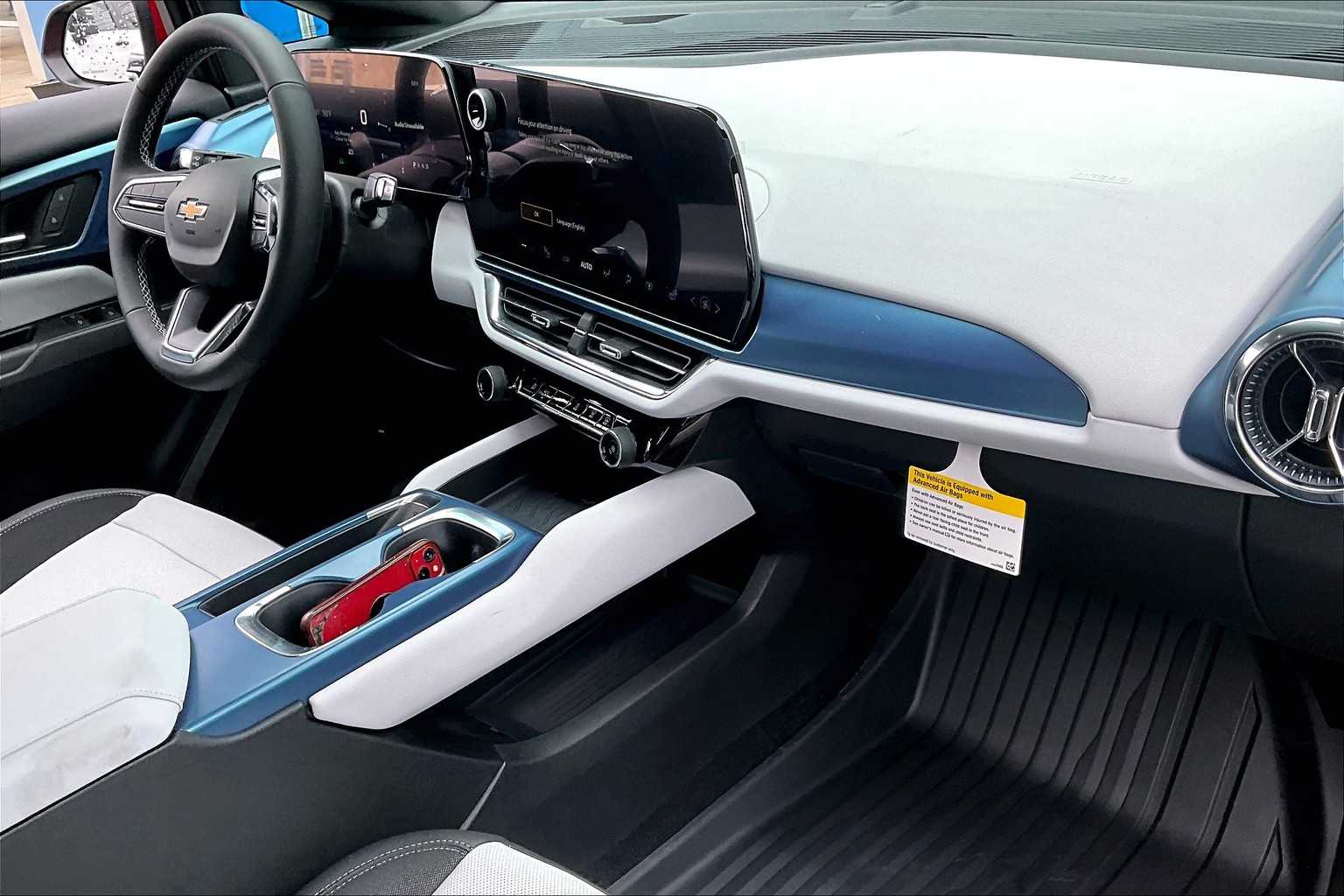 2025 Chevrolet Equinox EV LT - Photo 10