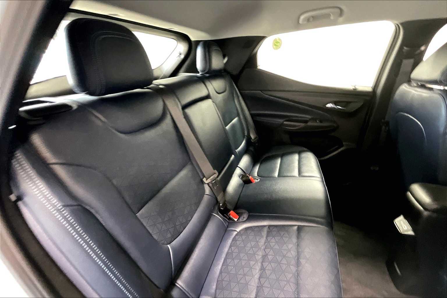 2023 Chevrolet Bolt EUV LT - Photo 16