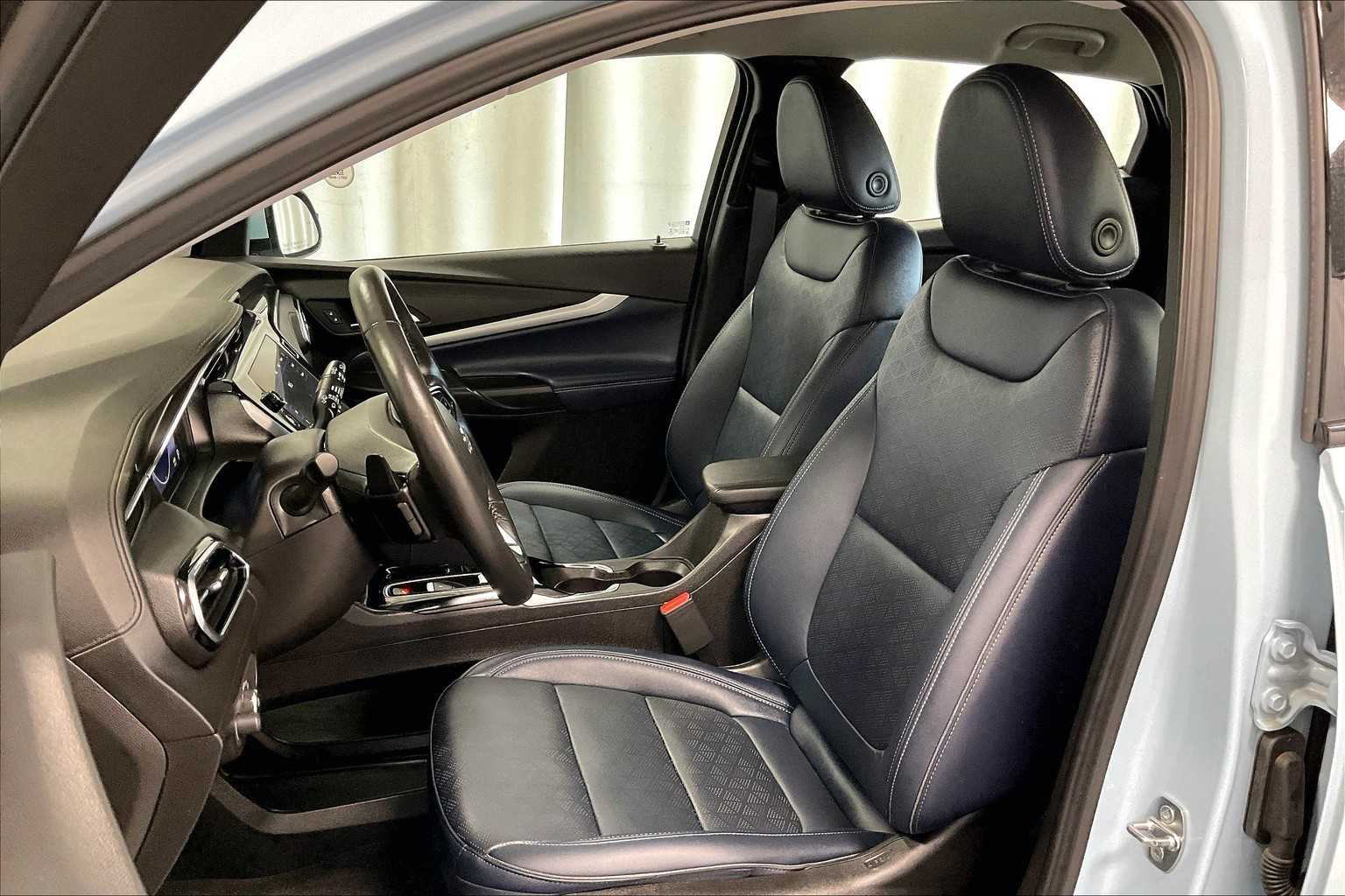 2023 Chevrolet Bolt EUV LT - Photo 10