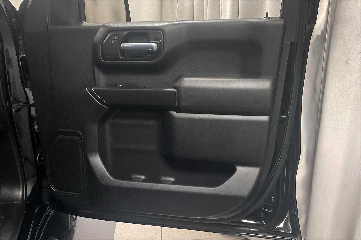 2021 Chevrolet Silverado 1500 Custom - Photo 12