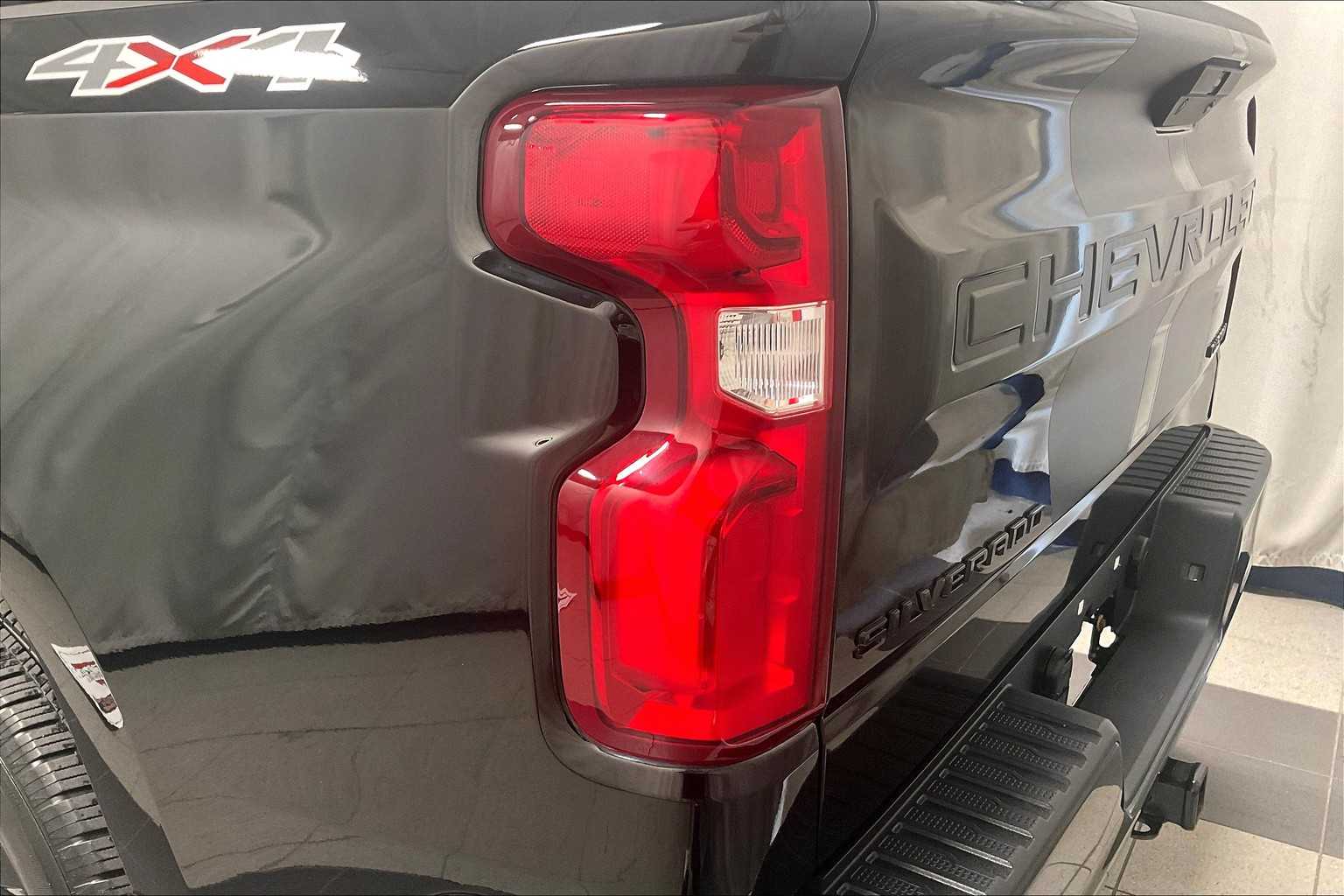 2021 Chevrolet Silverado 1500 Custom - Photo 34