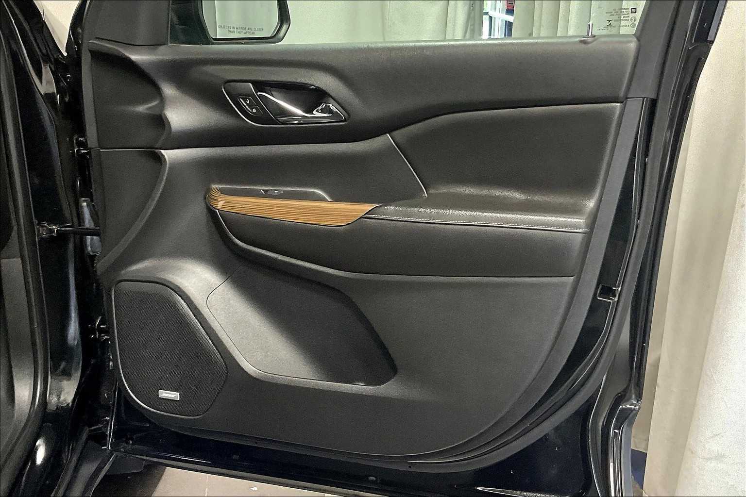 2017 GMC Acadia SLE - Photo 12