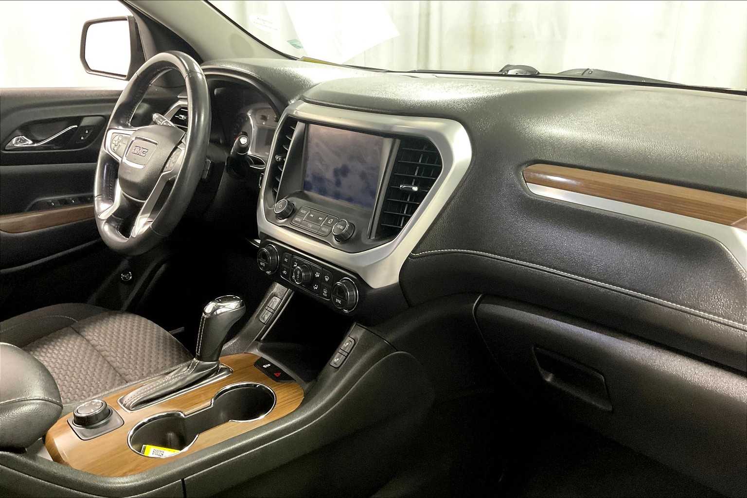 2017 GMC Acadia SLE - Photo 14