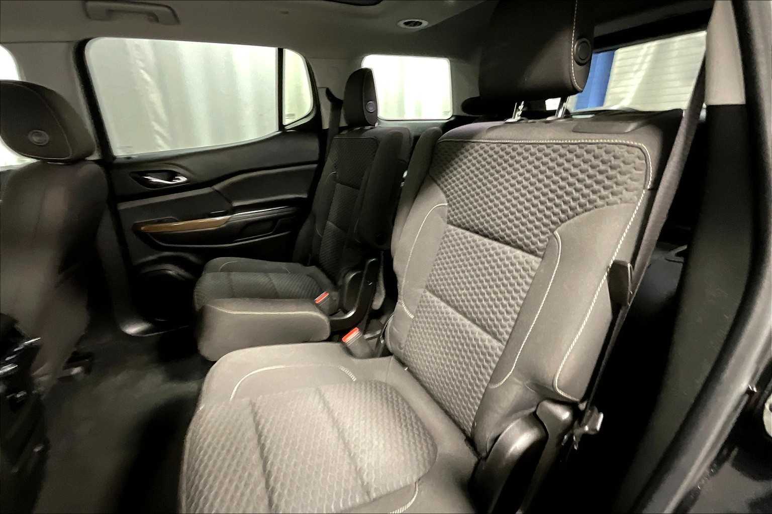 2017 GMC Acadia SLE - Photo 15