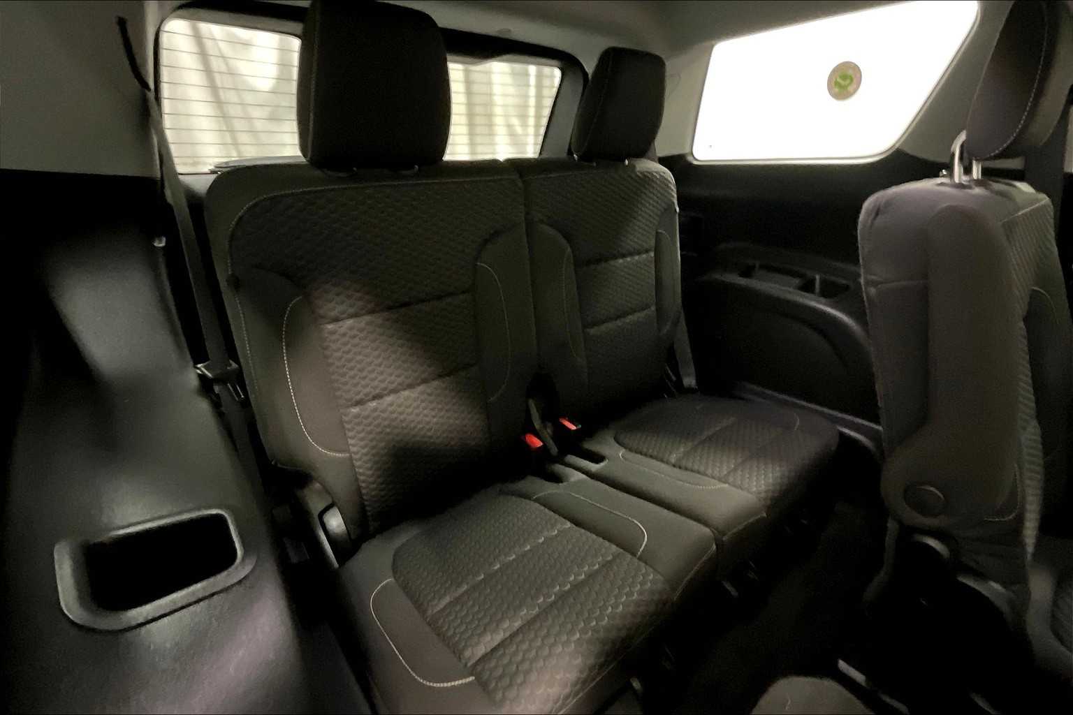 2017 GMC Acadia SLE - Photo 17