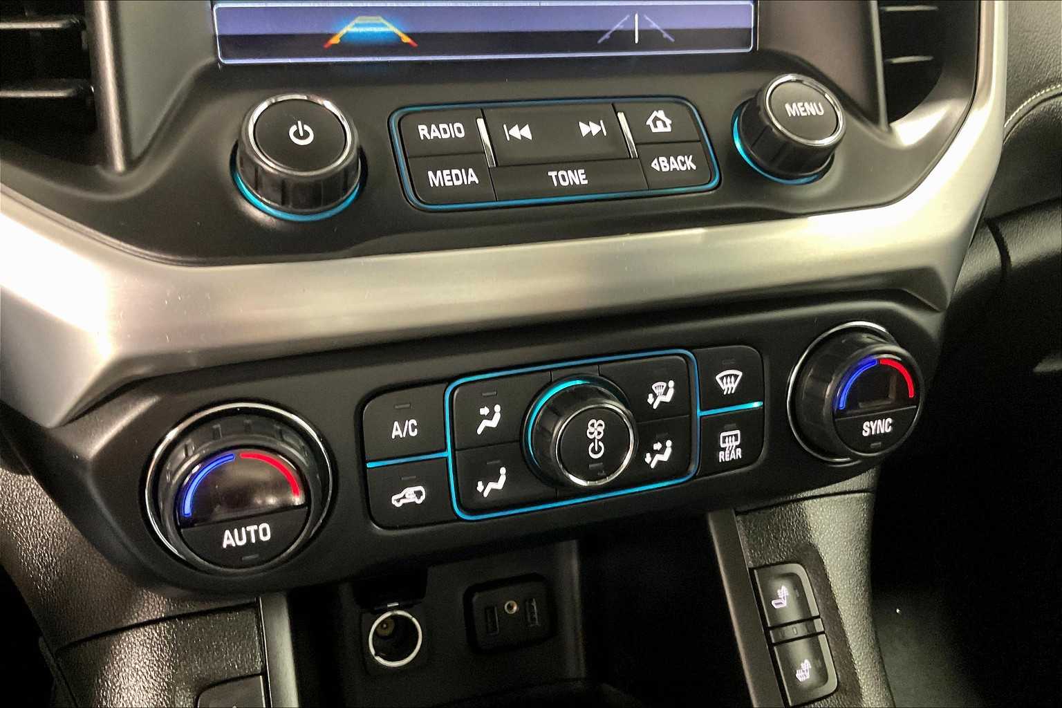 2017 GMC Acadia SLE - Photo 27