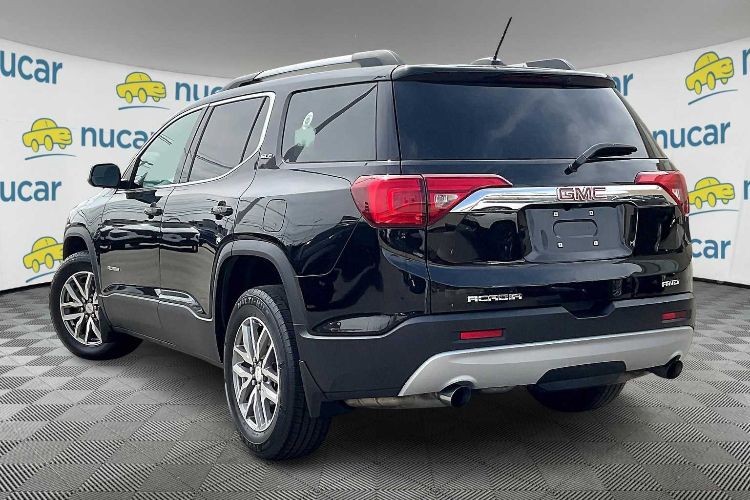2017 GMC Acadia SLE - Photo 4