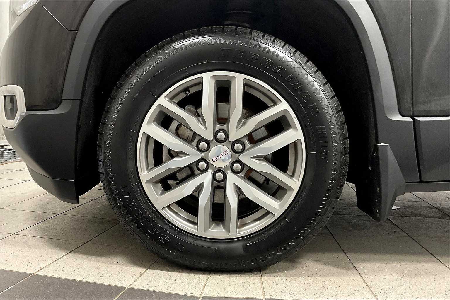 2017 GMC Acadia SLE - Photo 7