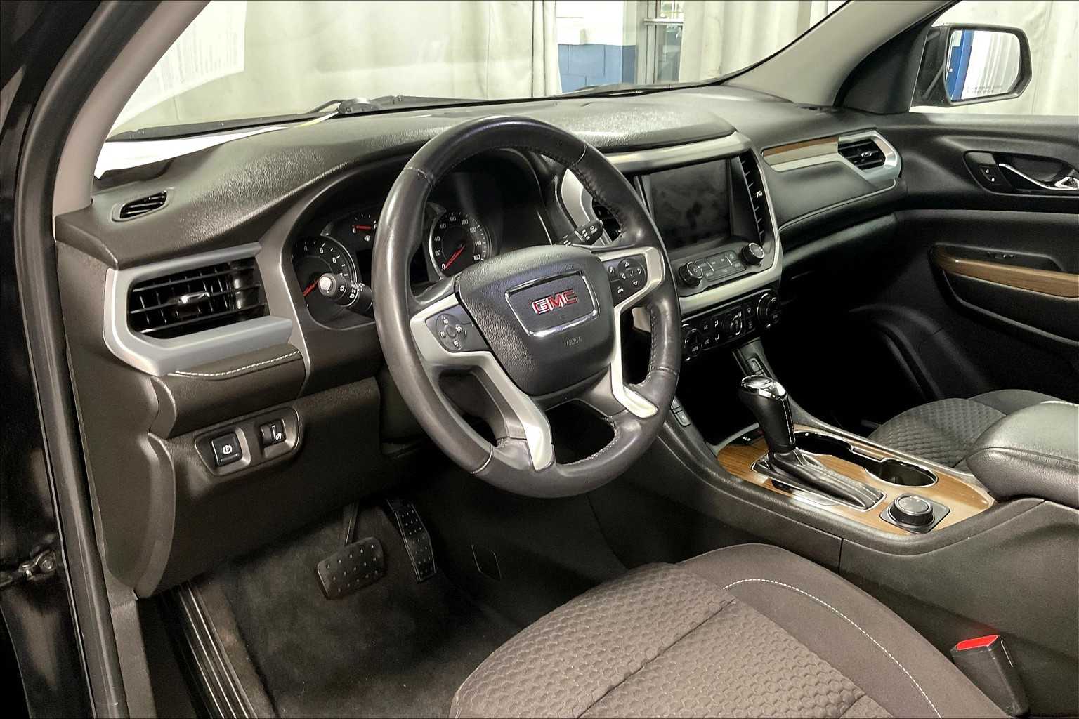 2017 GMC Acadia SLE - Photo 8