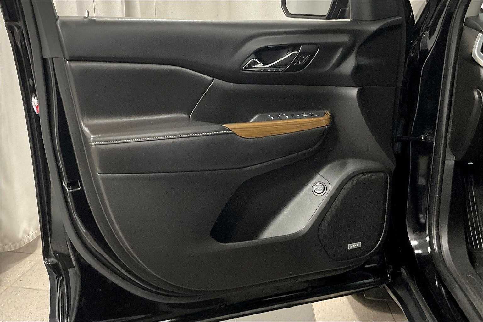2017 GMC Acadia SLE - Photo 9