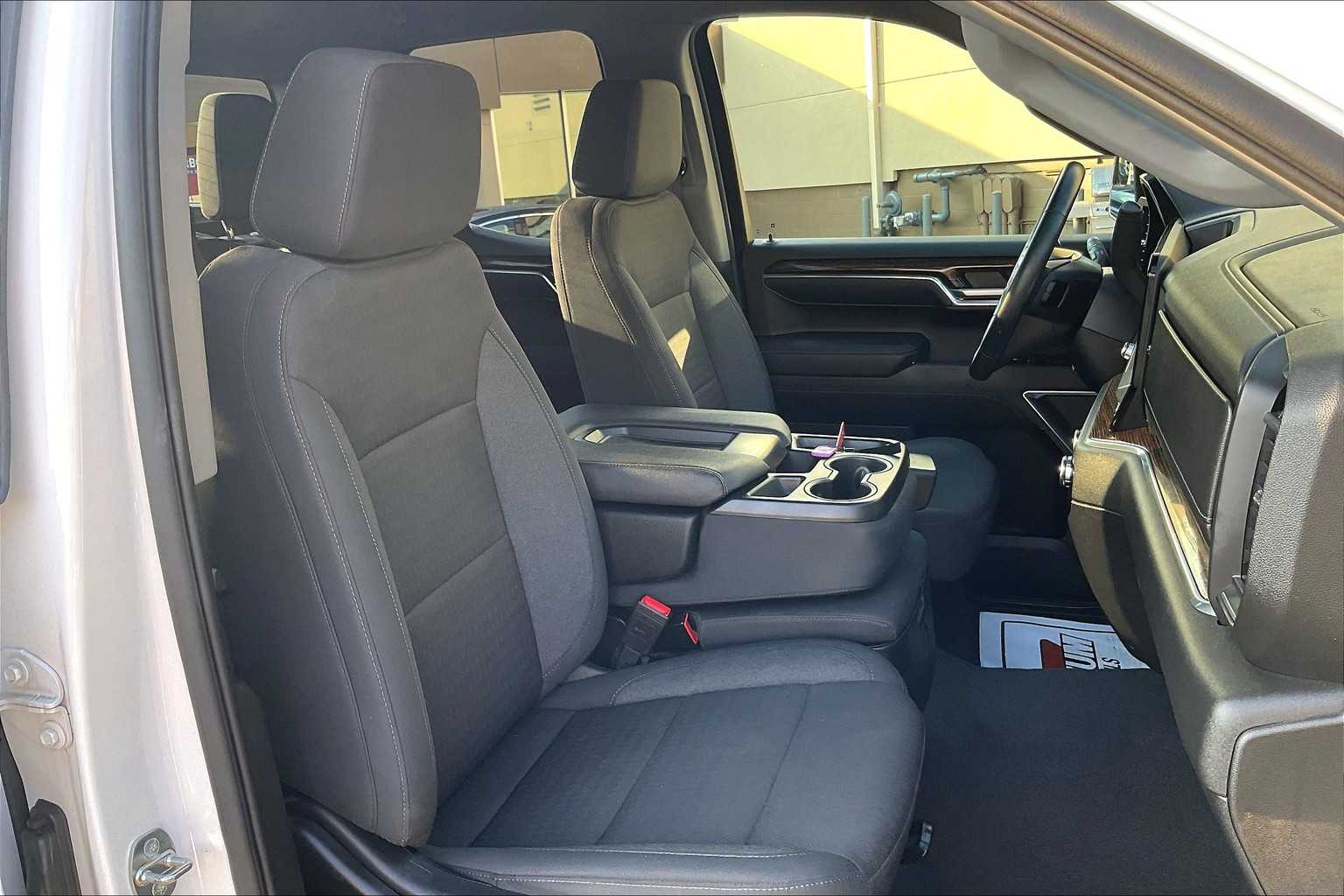 2023 GMC Sierra 1500 Elevation - Photo 11