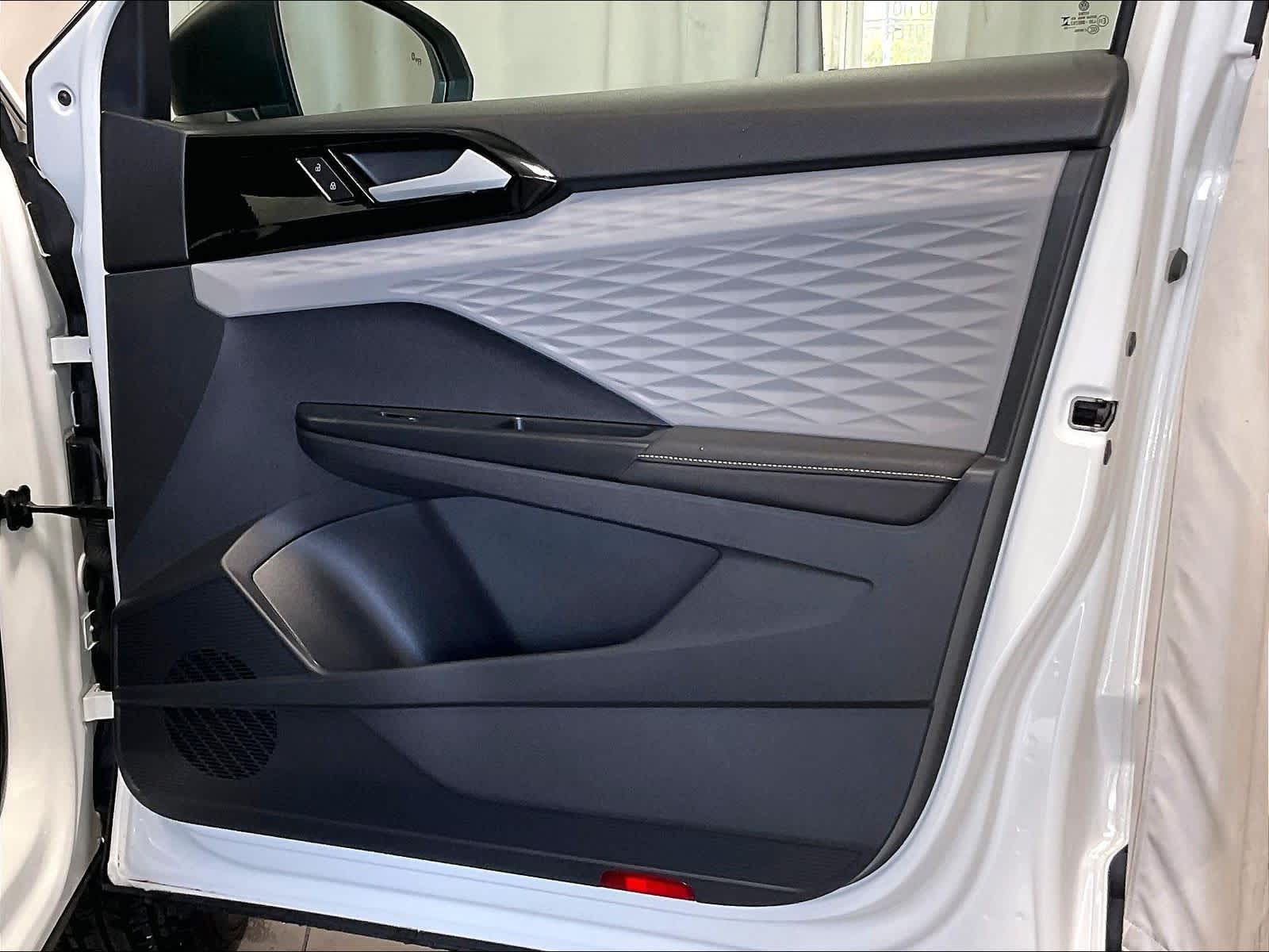 2024 Volkswagen Taos S - Photo 12