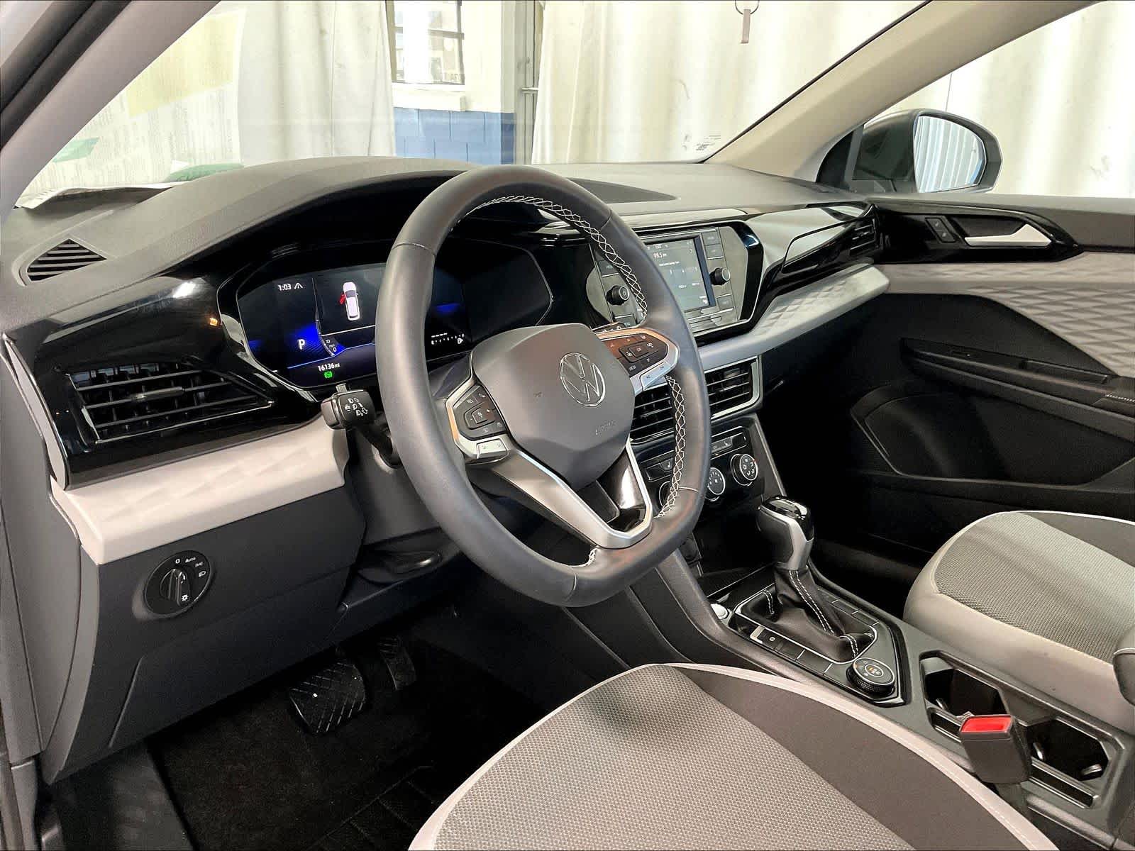 2024 Volkswagen Taos S - Photo 8