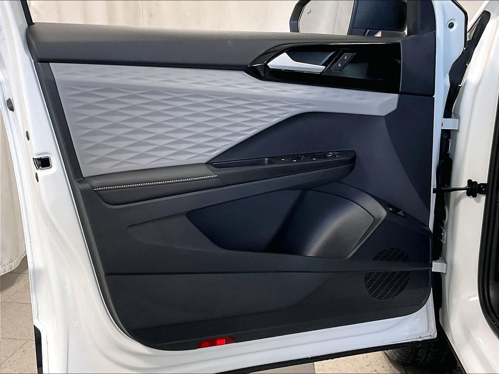 2024 Volkswagen Taos S - Photo 9