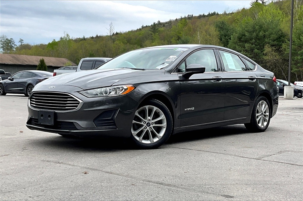 2019 Ford Fusion Hybrid SE - Photo 2