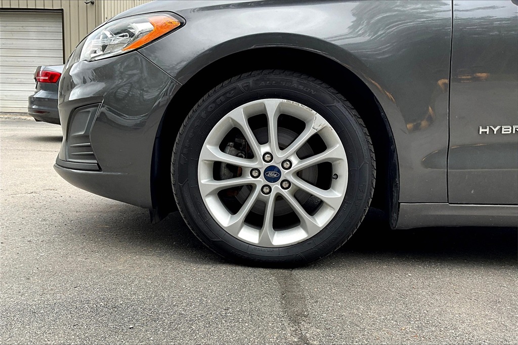 2019 Ford Fusion Hybrid SE - Photo 4