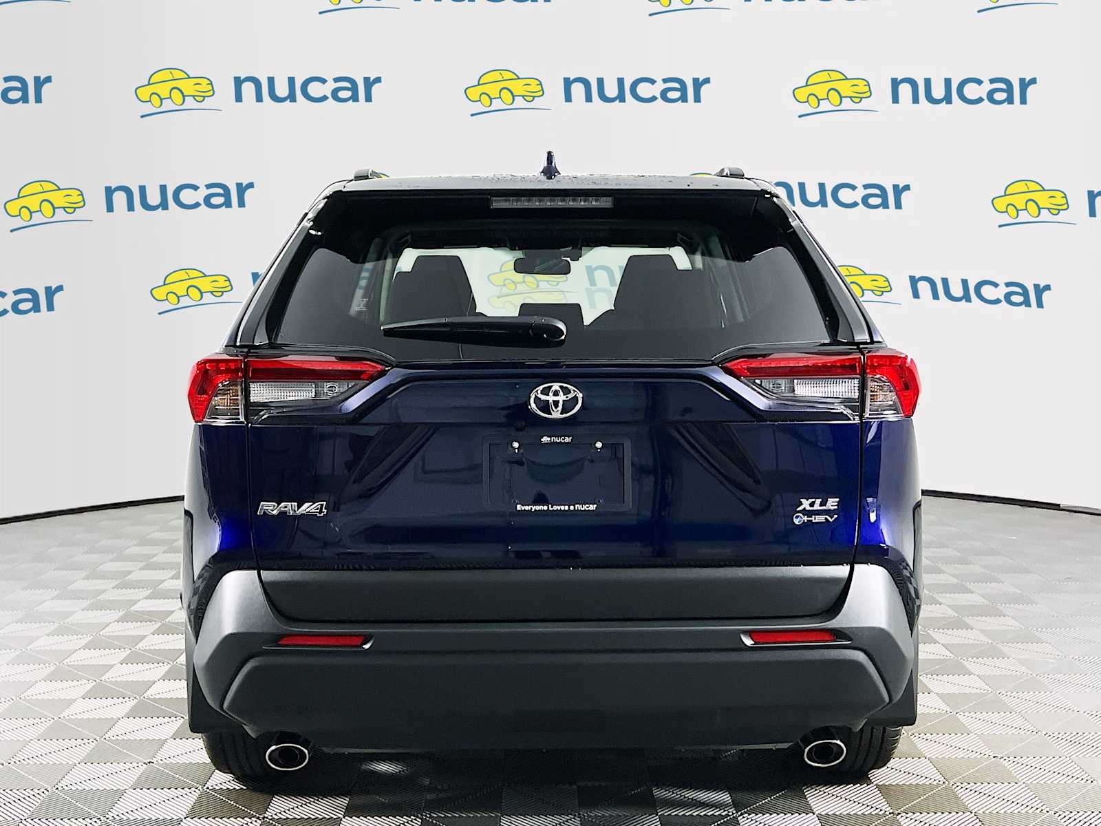 2025 Toyota RAV4 Hybrid XLE - Photo 5