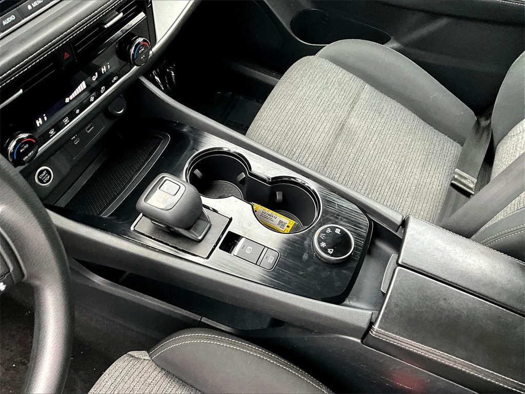 2021 Nissan Rogue SV - Photo 20