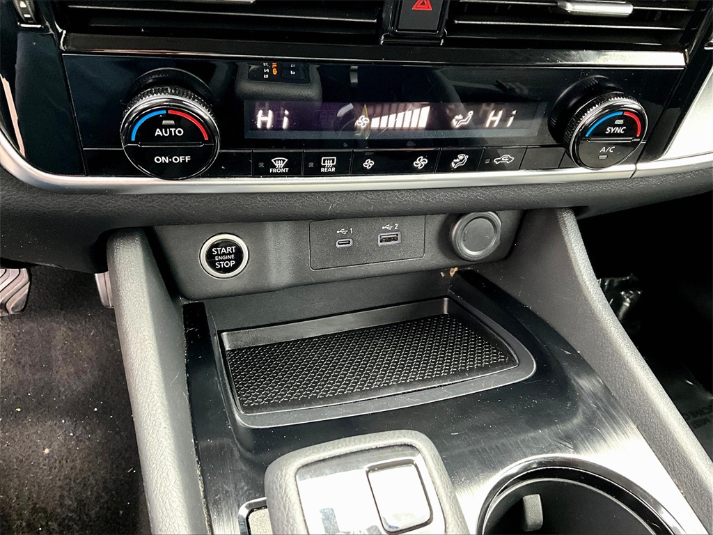 2021 Nissan Rogue SV - Photo 26