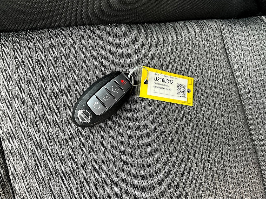 2021 Nissan Rogue SV - Photo 29