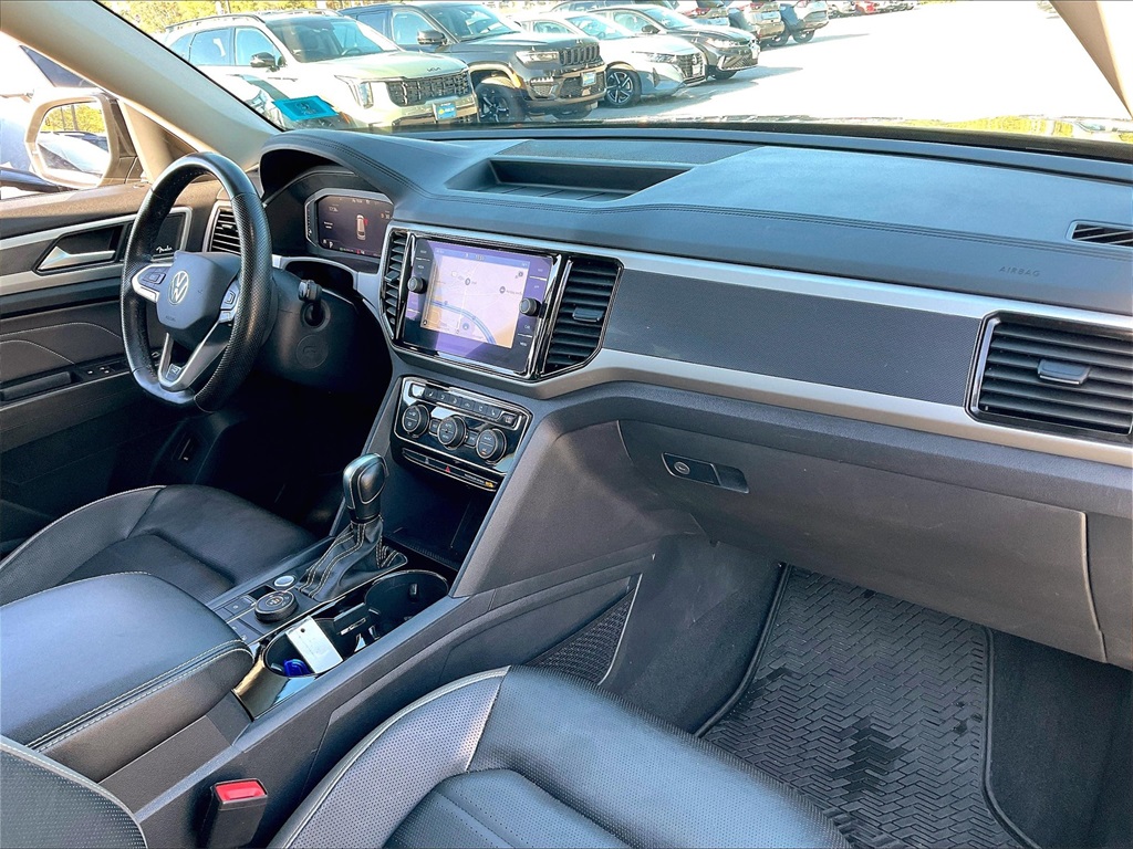 2022 Volkswagen Atlas 3.6L V6 SEL Premium R-Line - Photo 13