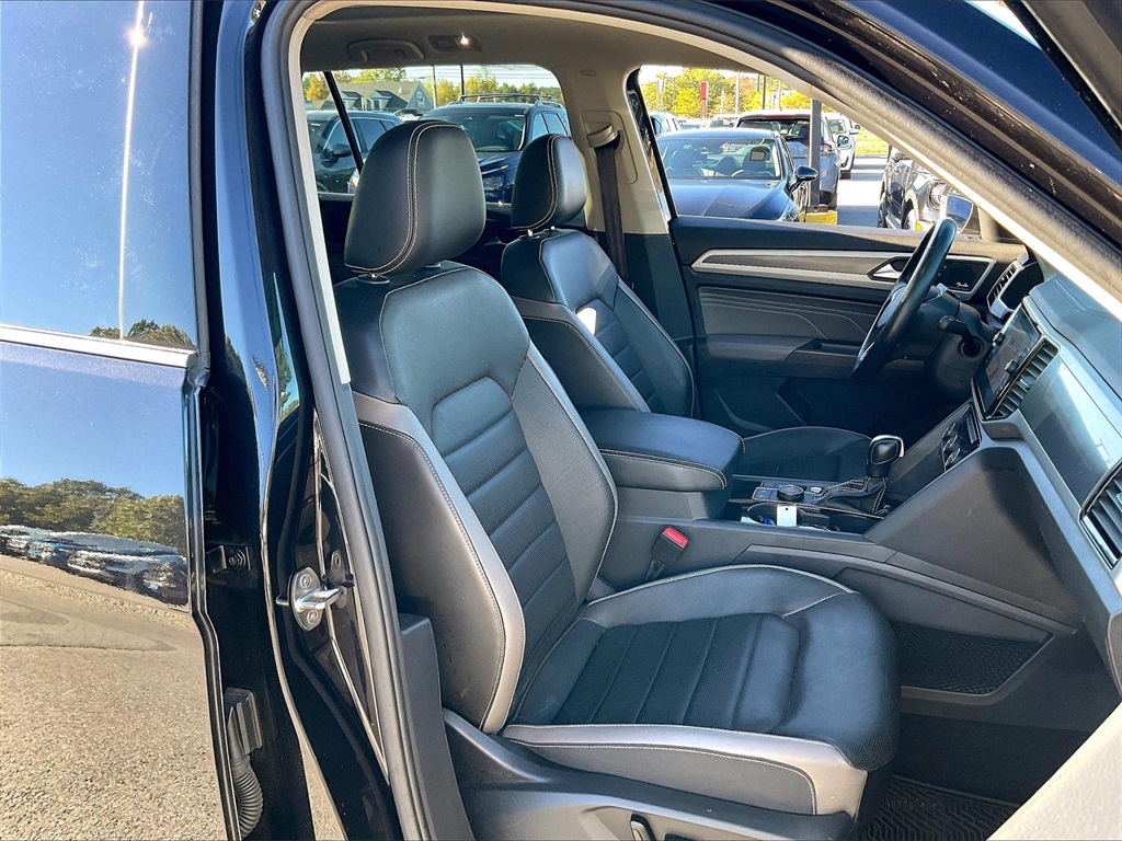 2022 Volkswagen Atlas 3.6L V6 SEL Premium R-Line - Photo 10