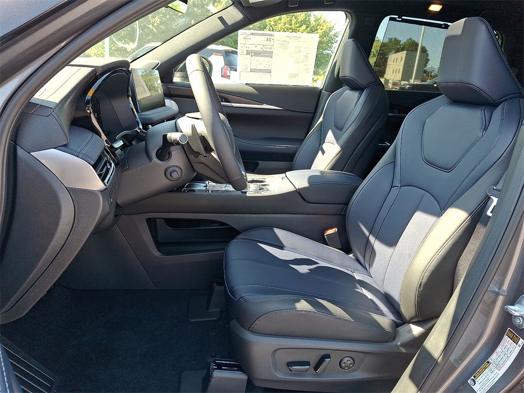2026 INFINITI QX60  - Photo 10