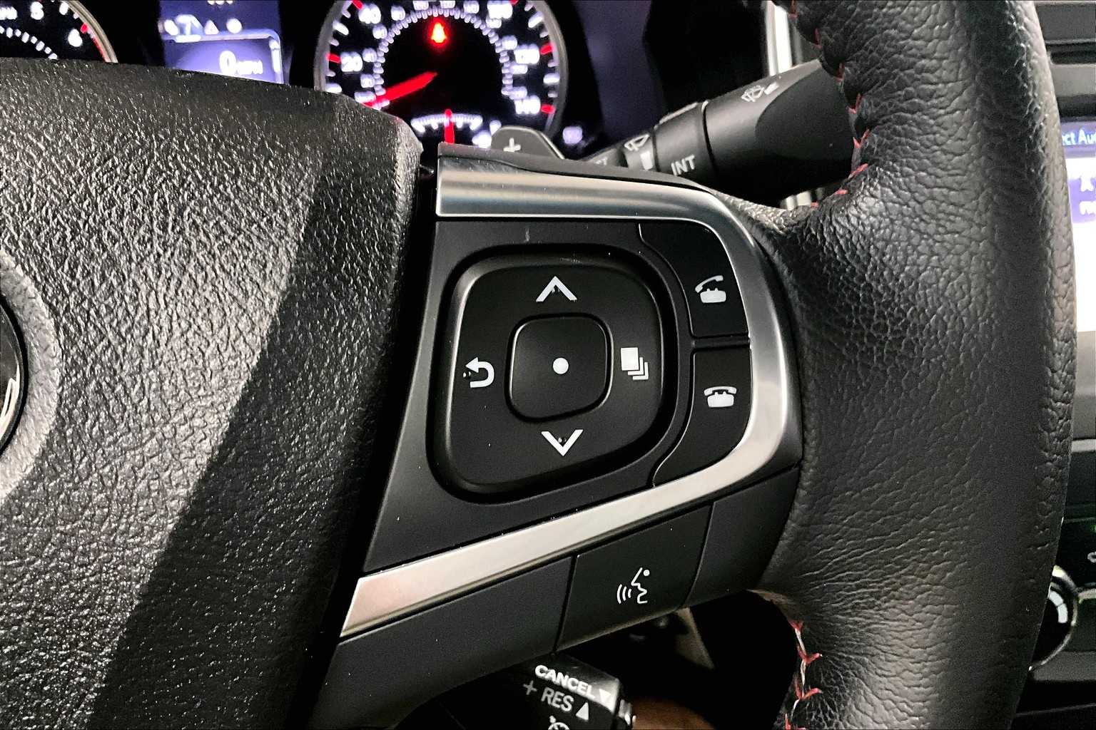 2015 Toyota Camry SE - Photo 23