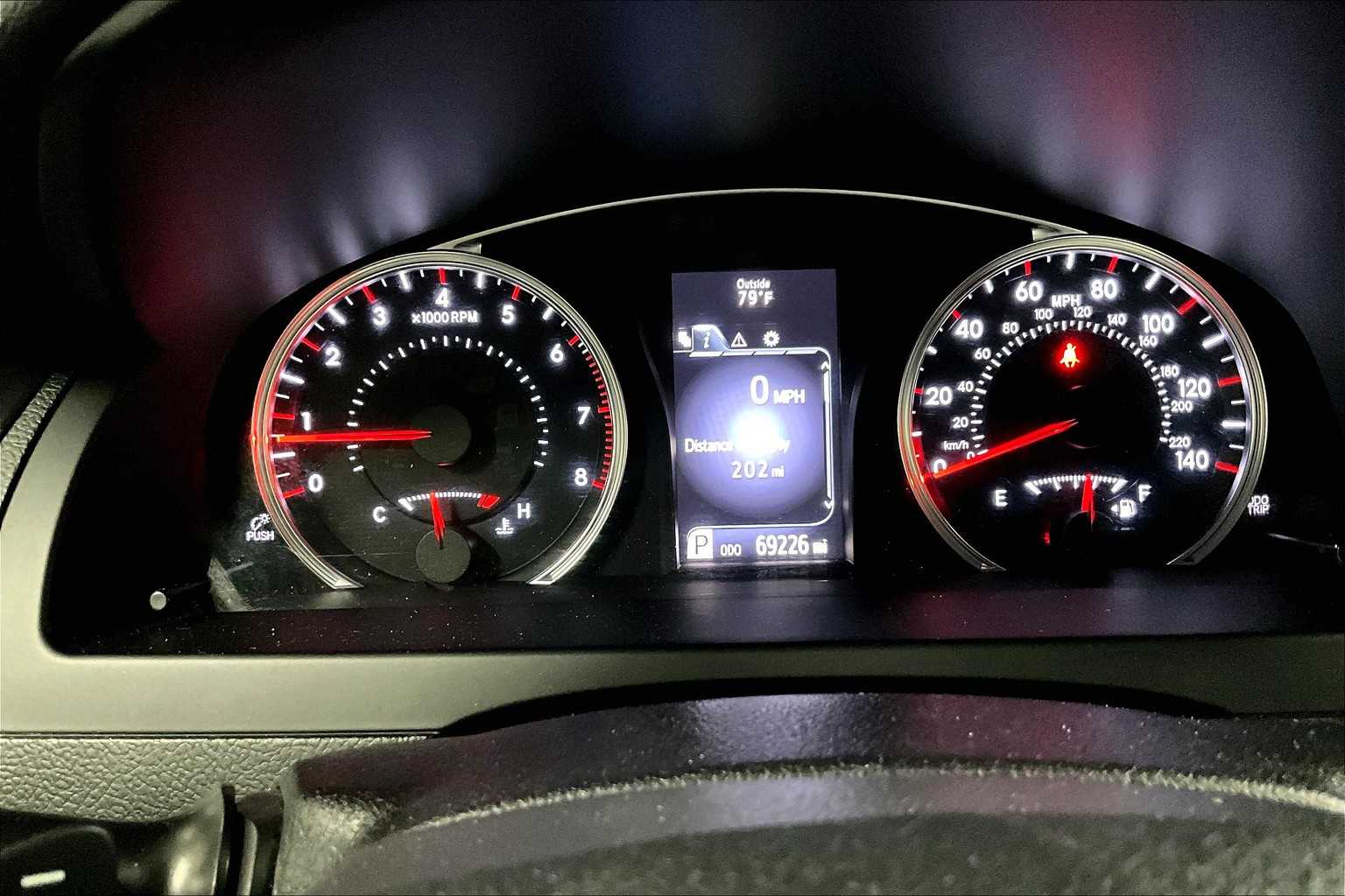 2015 Toyota Camry SE - Photo 24