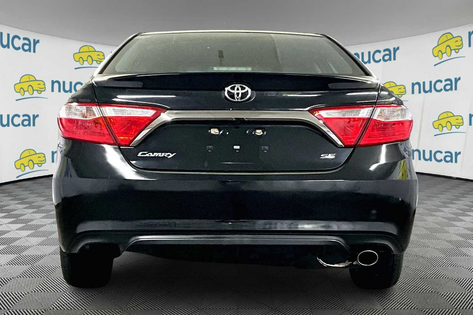 2015 Toyota Camry SE - Photo 5