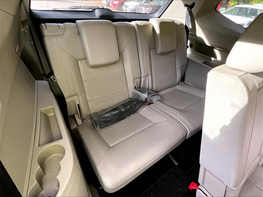 2022 Volkswagen Atlas 3.6L V6 SE w/Technology - Photo 17