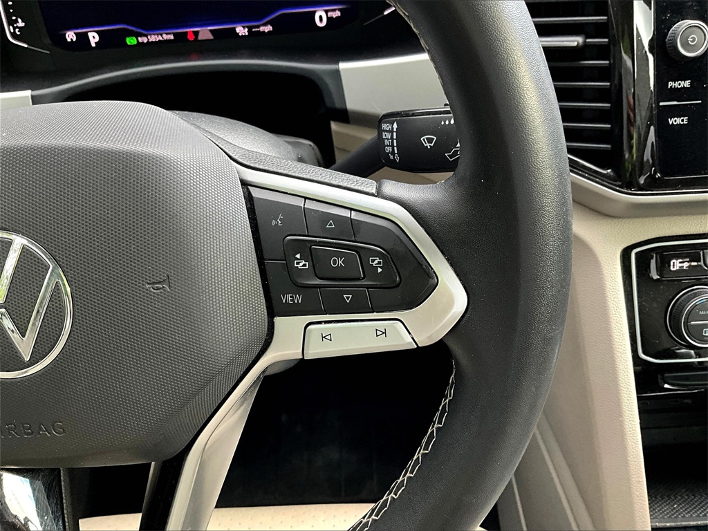 2022 Volkswagen Atlas 3.6L V6 SE w/Technology - Photo 25