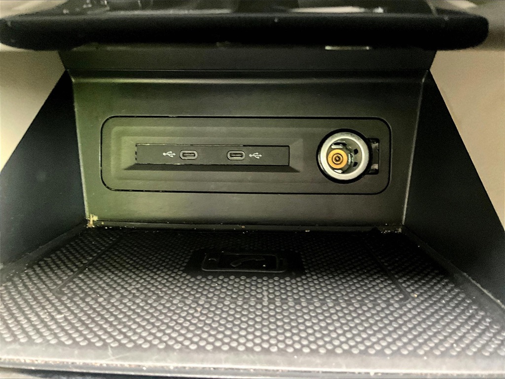 2022 Volkswagen Atlas 3.6L V6 SE w/Technology - Photo 28