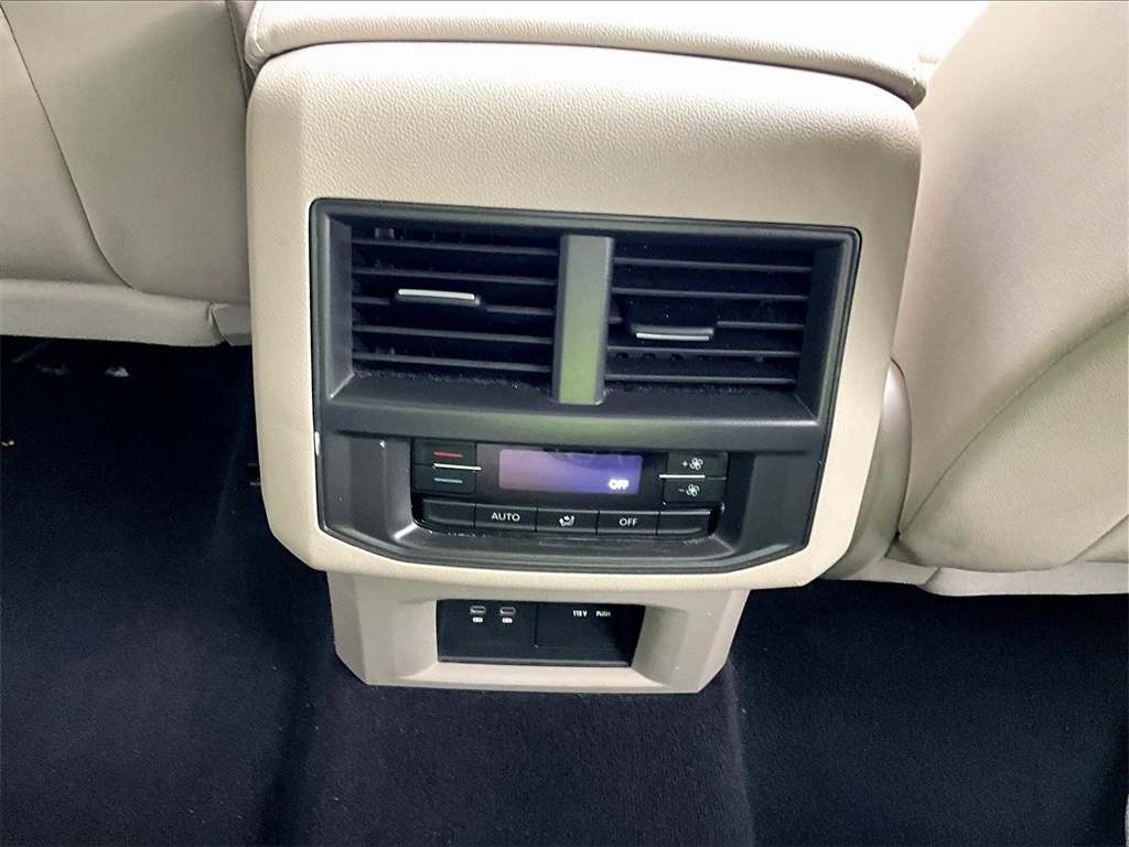 2022 Volkswagen Atlas 3.6L V6 SE w/Technology - Photo 29