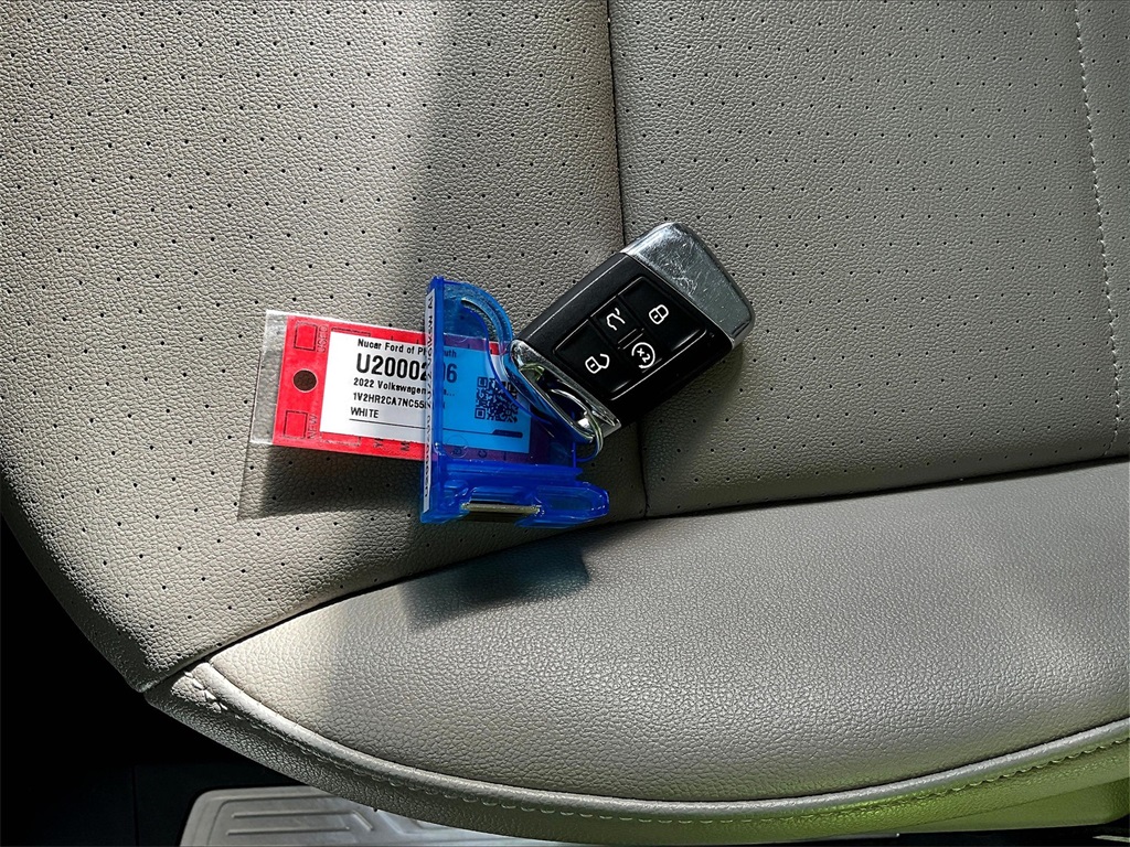 2022 Volkswagen Atlas 3.6L V6 SE w/Technology - Photo 32