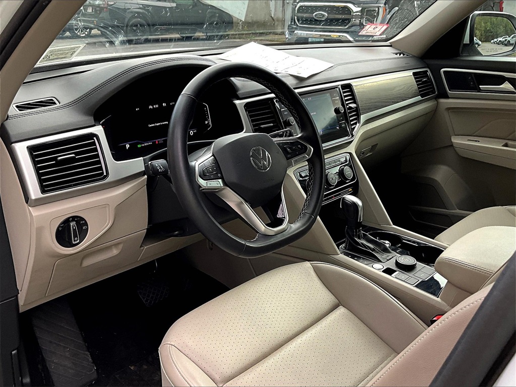 2022 Volkswagen Atlas 3.6L V6 SE w/Technology - Photo 8