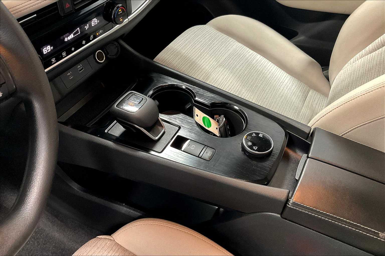 2021 Nissan Rogue SV - Photo 20