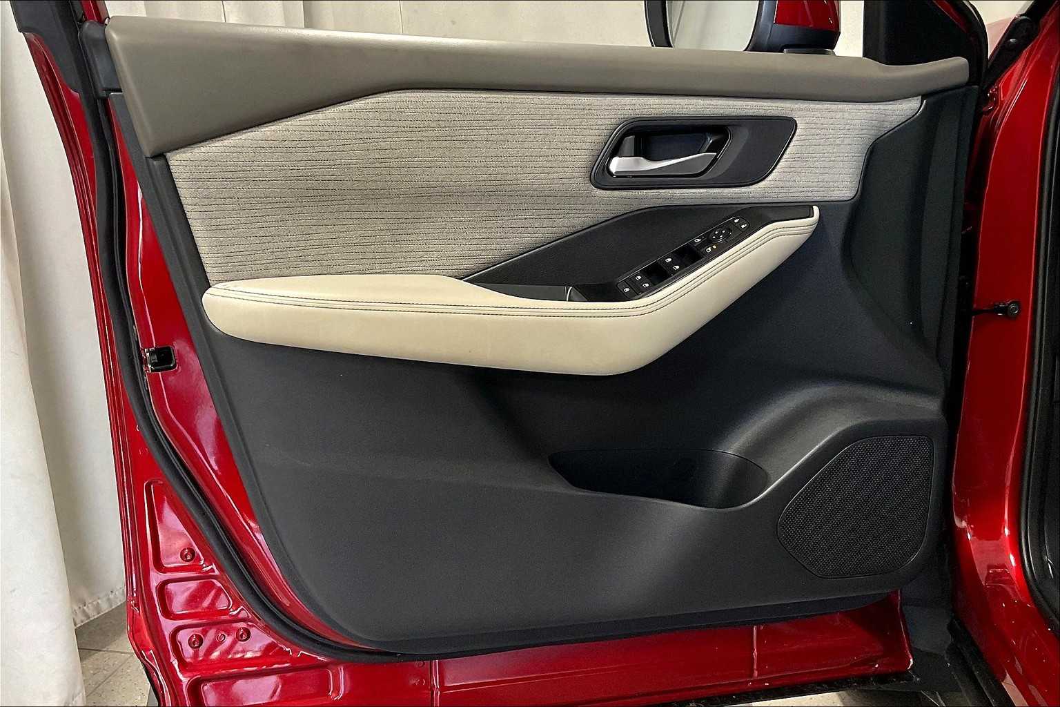 2021 Nissan Rogue SV - Photo 9