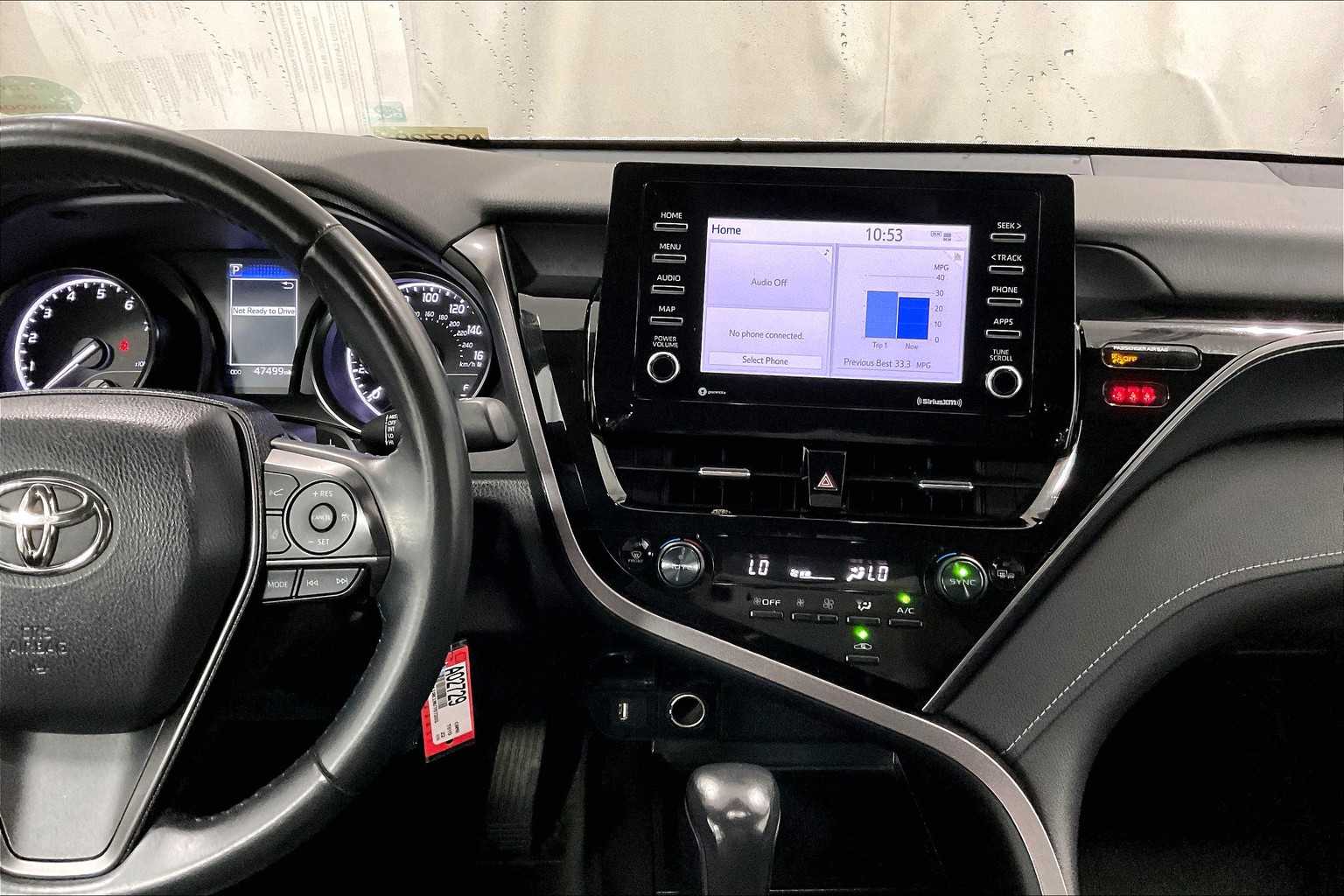 2022 Toyota Camry SE - Photo 18