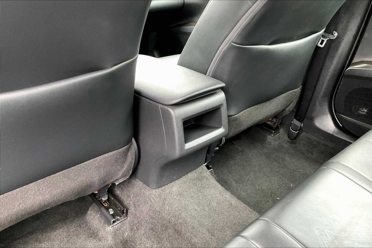 2022 Toyota Camry SE - Photo 27