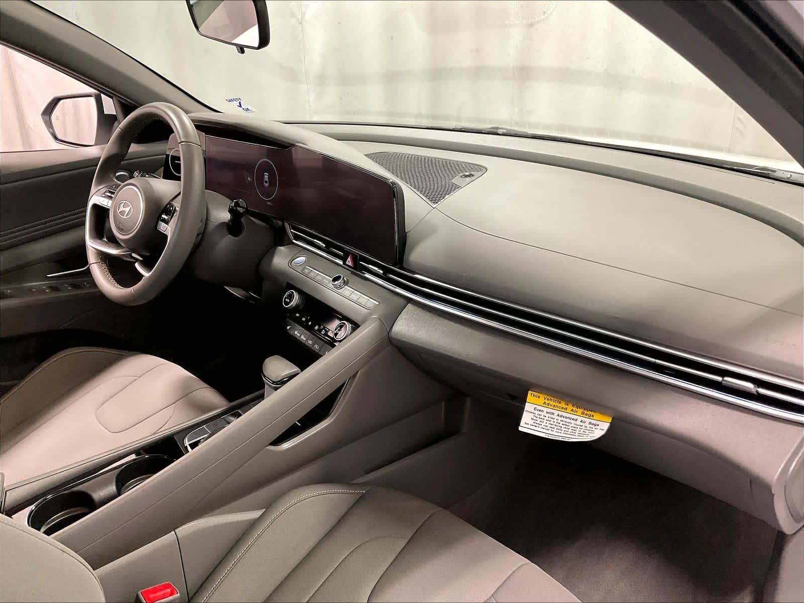 2024 Hyundai Elantra SEL - Photo 28