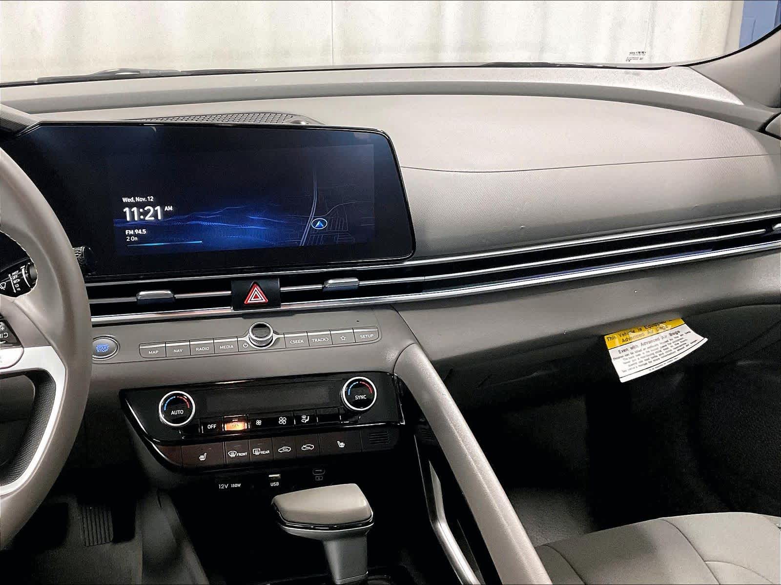 2024 Hyundai Elantra SEL - Photo 36