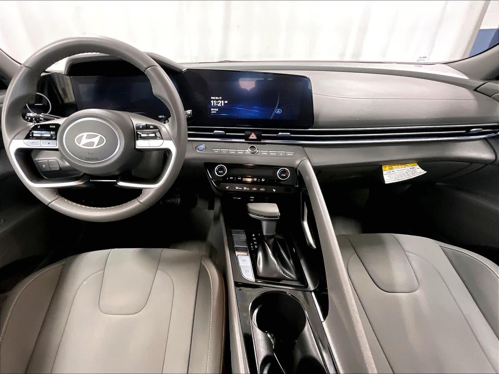 2024 Hyundai Elantra SEL - Photo 40