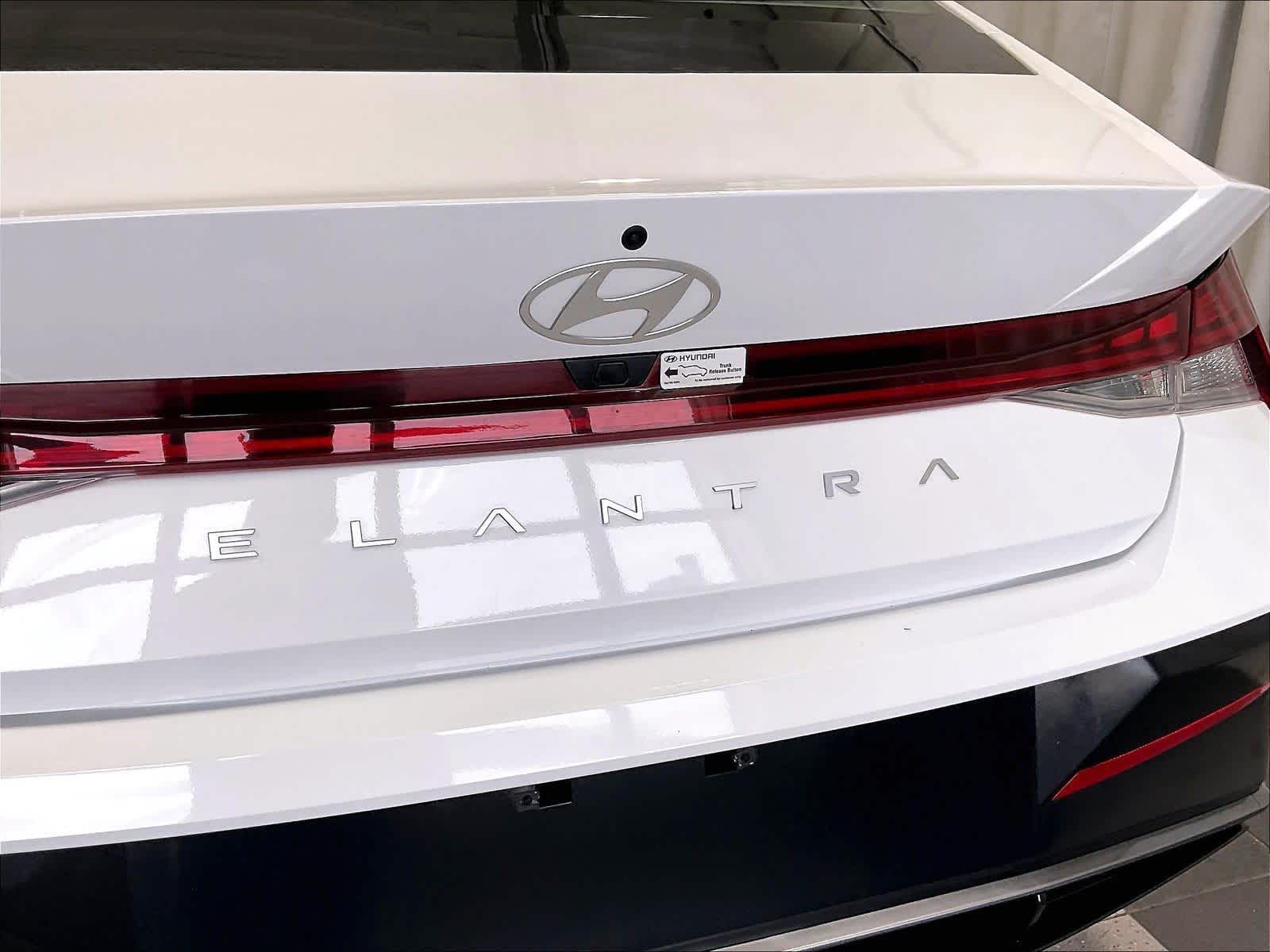 2024 Hyundai Elantra SEL - Photo 47