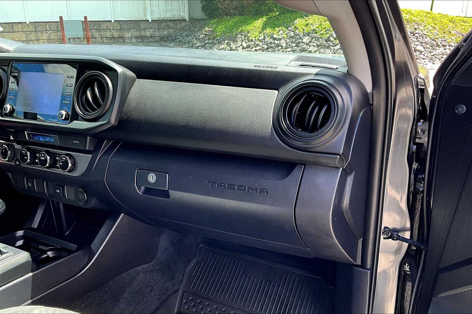 2021 Toyota Tacoma SR - Photo 13
