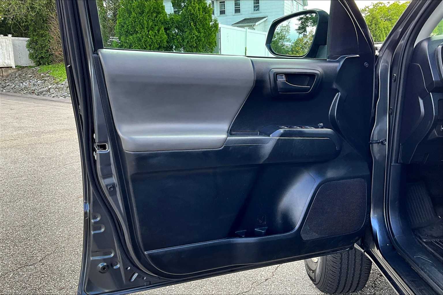 2021 Toyota Tacoma SR - Photo 9