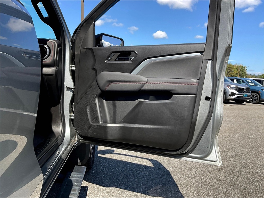 2024 Chevrolet Colorado Z71 - Photo 11