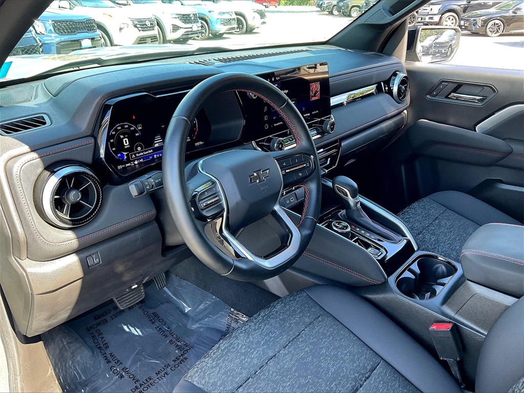 2024 Chevrolet Colorado Z71 - Photo 8