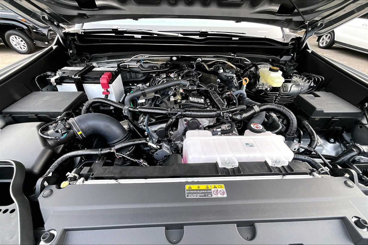2025 Toyota Tacoma SR5 - Photo 16