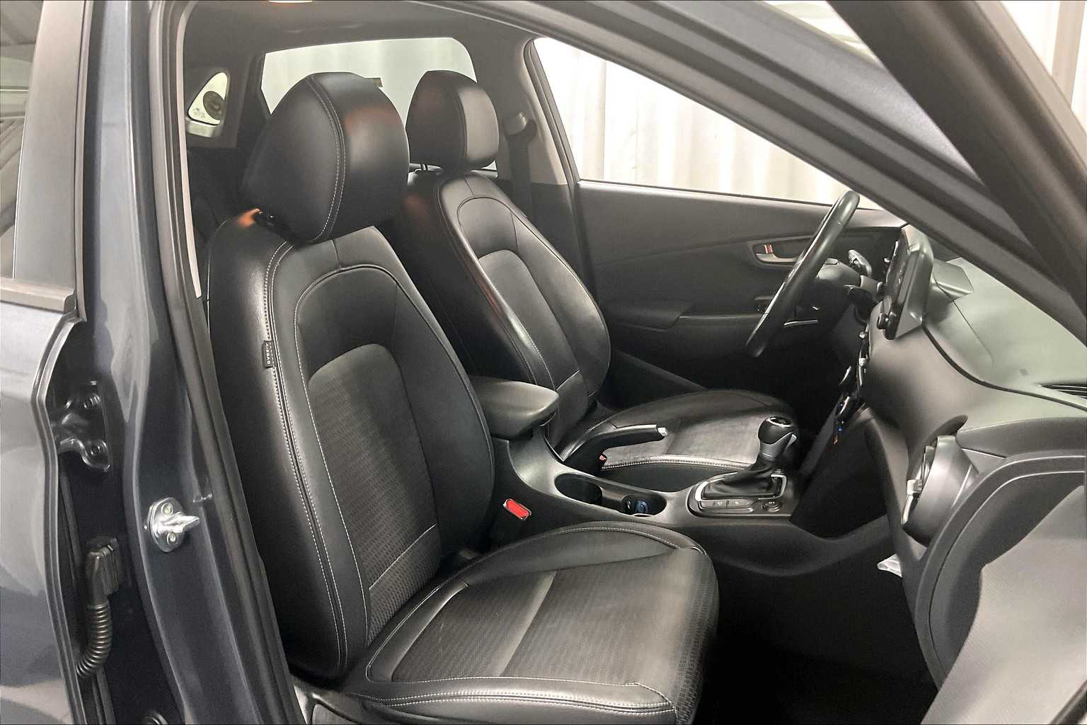 2021 Hyundai Kona Limited - Photo 11